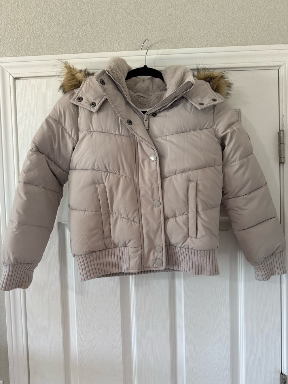 Abercrombie Girls Ultra Collection light taupe puffer jacket w/ fur hood, 9/10